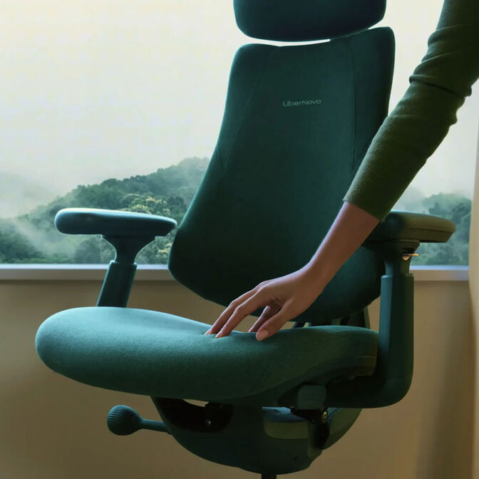 LiberNovo Omni ergonomic chair, active backrest, massage - green image number 5