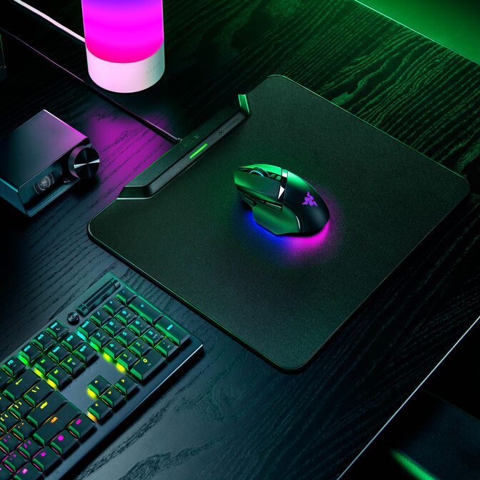 Razer HyperFlux V2 Wireless Charging Mousepad - Hard Surface image number 6