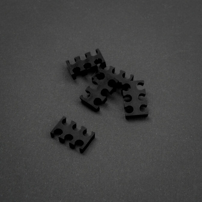 King Mod Service 6-Slot Kabelkamm 3mm klein - schwarz - 5er Set image number 0