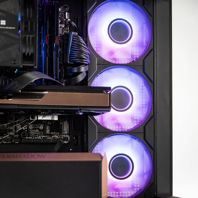 Gaming-PC CopperShadow, AMD Ryzen 5 7600X, GeForce RTX 5060 Ti 16GB, 32GB DDR5-RAM - King Deal image number 6