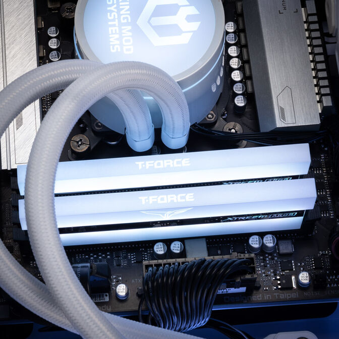 Team Group T-Force Xtreem ARGB, DDR4-3200, CL14 - 16 GB Dual Kit, white image number 6