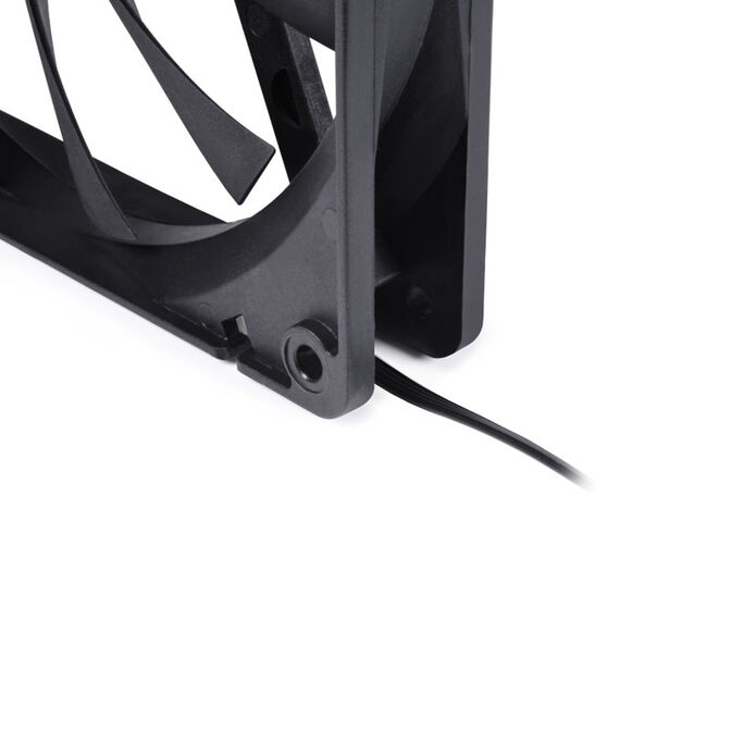 Alphacool Core PWM fan 2,000 RPM - 140 mm - black image number 3